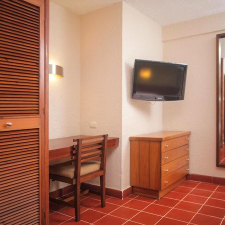 Suites Colonial Косумель Экстерьер фото